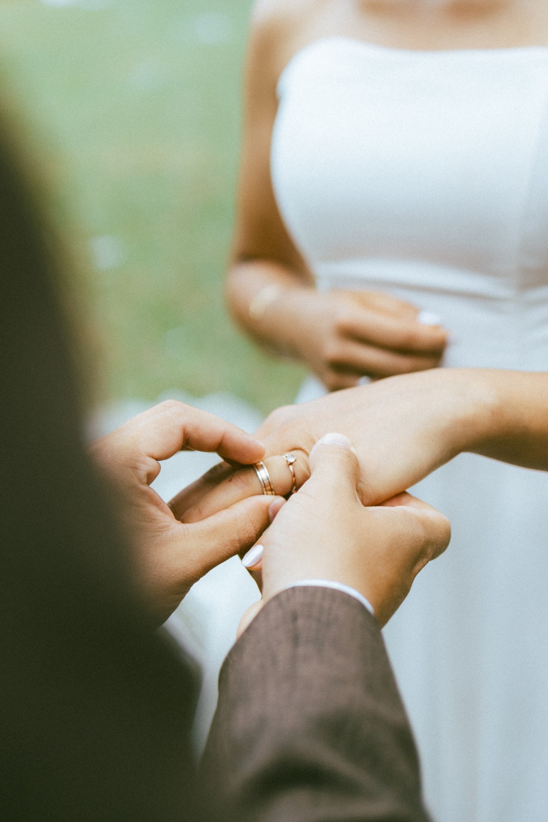 Aliança dos noivos - fotografia de casamento